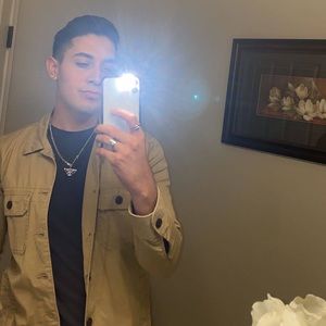 Meet your Posher, Joshua